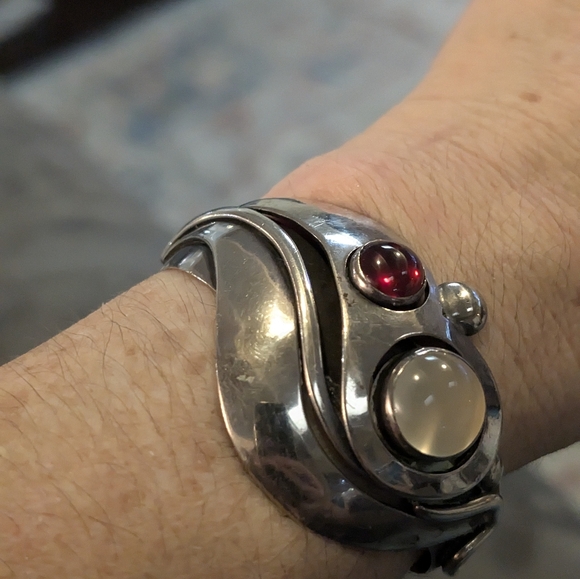 Unique Handmade ALL Silver With Gems Cuff bracelet - Picture 5 of 9